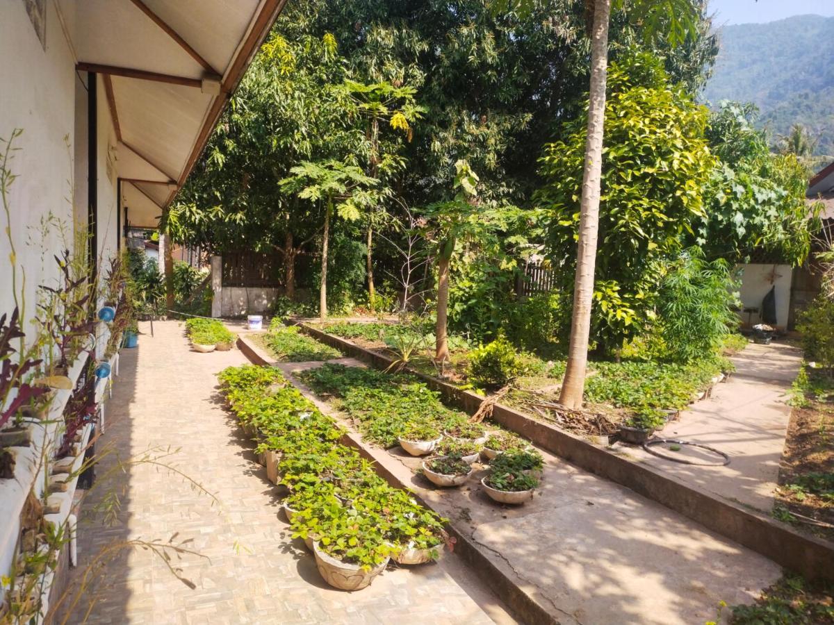 Sunset Bungalows & Gh Muang Ngoi Ngoại thất bức ảnh