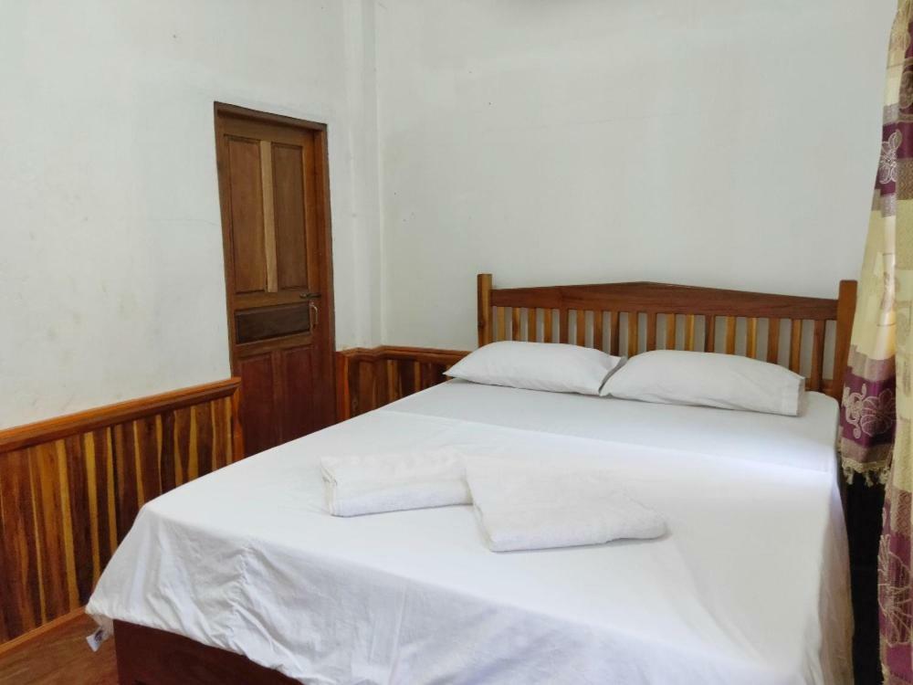 Sunset Bungalows & Gh Muang Ngoi Ngoại thất bức ảnh