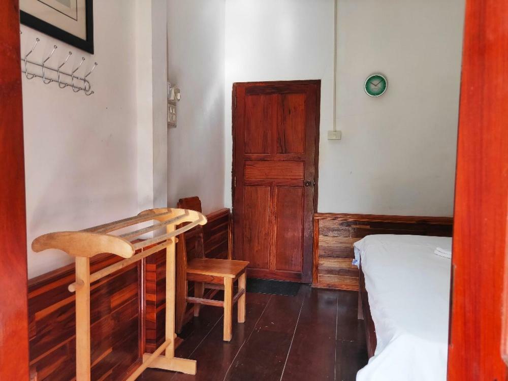 Sunset Bungalows & Gh Muang Ngoi Ngoại thất bức ảnh